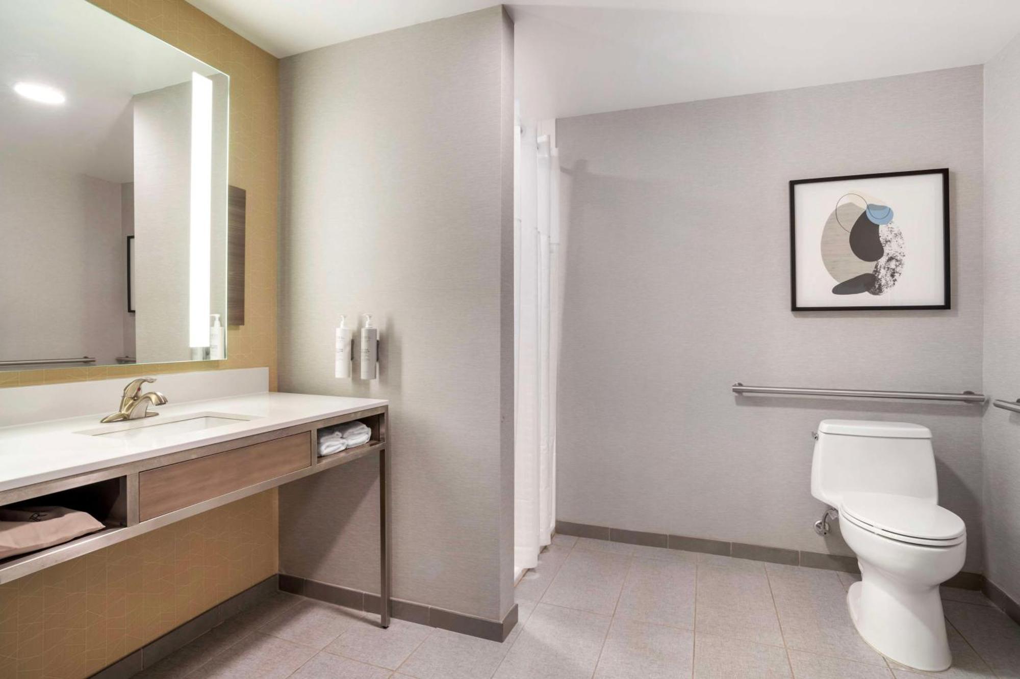 Hilton Garden Inn Charlotte/Concord Exterior photo
